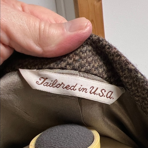 Men’s Stafford Brown Tweed Blazer with Tan Elbow Patches - Picture 4 of 5